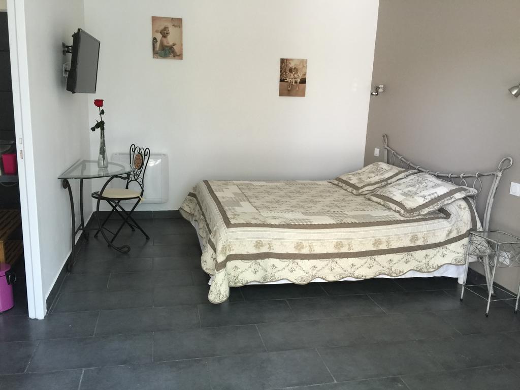 Chambres D'Hotes Le Mas Du Bijou Bleu Puget-sur Argens Luaran gambar